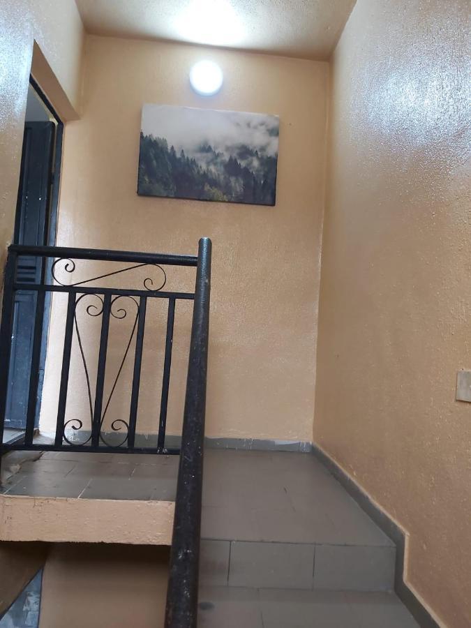 Staycation Suites And Apartment Lagos Exteriör bild